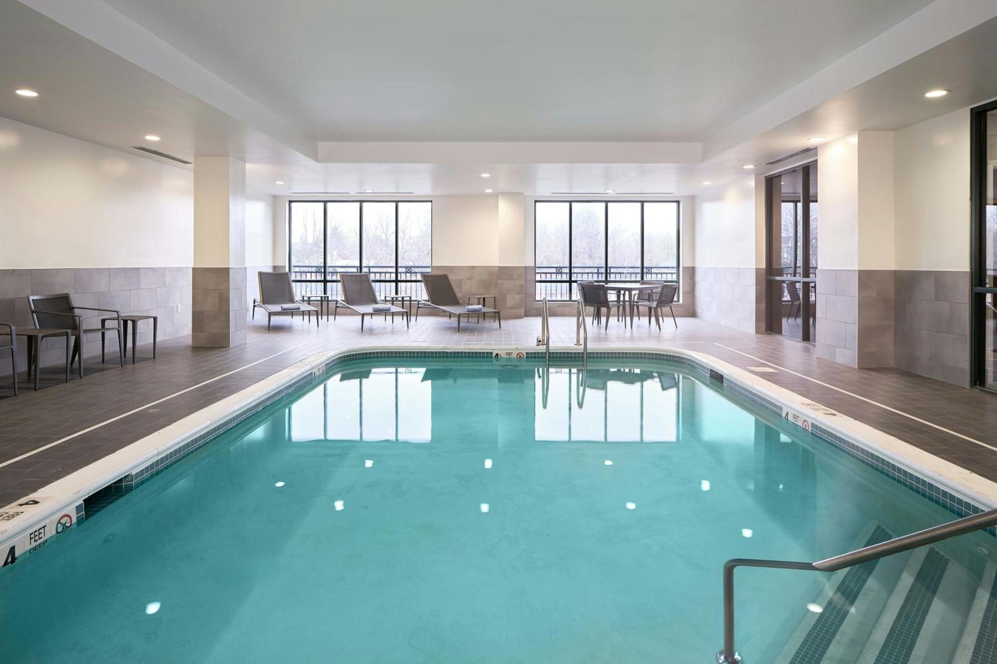 Hotel Courtyard By Marriott Saratoga Springs Extérieur photo